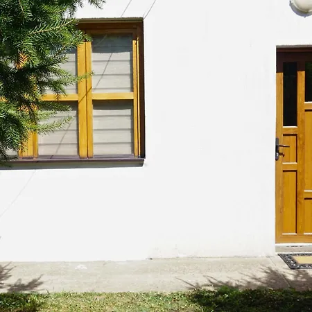 Airport - Lucia Apartman Belgrád